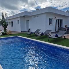 Riumar "Del Perro", 300m to beach, private pool, On-Site-Service, dog beach