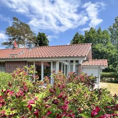 Mueritz-Ferienhaus-Wiesenblick-|-Garten-Sauna-Kamin-und-Boot-|-200-Meter-zur-Mueritz
