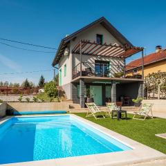 Cozy Home In Gornje Plavnice With Heated Swimming Pool