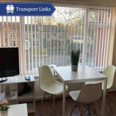 Studio in Stretford with Great Transport Links