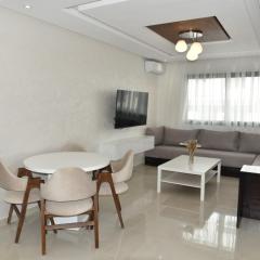 Lovely Apartment With Pool & Gym