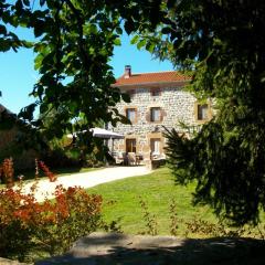 Guestroom Saint-Privat-d'Allier, 1 pièce, 2 personnes - FR-1-582-423