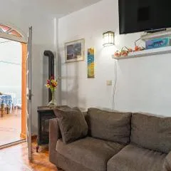 4 Bedroom Cozy Home In Facinas