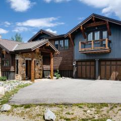 The Shores Riverside Townhome: Peaceful Luxury