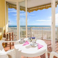 Great Location and Frontal Sea View Fuengirola