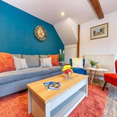 Pass the Keys Stylish Bakewell Cottage with Free Parking