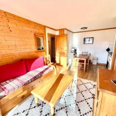 Appartement 3 pièces avec piscine et parking au centre du village - FR-1-505-198