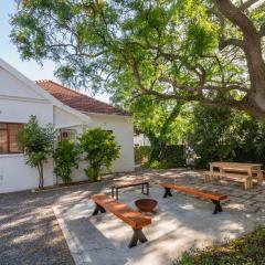 Six Bedroom House in Rosebank