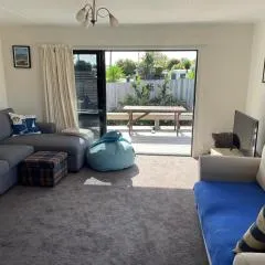 Hosts on the Coast - Beach Escape on Otahu