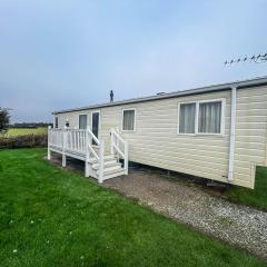 Lovely 6 Berth Caravan In Seaside Village Of Scratby, Norfolk Ref 19124s