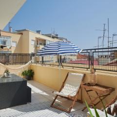 Calm & Relaxing Apartment w/ Terrace in Almada