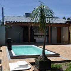 Casa Com Quatro Dormitórios Pertinho Do Mar Em Capão Da Canoa