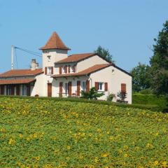 Maison de 4 chambres avec vue sur la ville jacuzzi et jardin clos a Castelnau Montratier