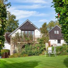 Uk45543-the Threshing Barn