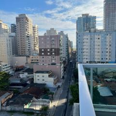 Suíte em Apto Compartilhado Itapema Meia em Ótima Localização