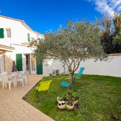 Maison familiale en plein cœur de la Couarde sur Mer
