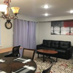 Townhouse, 2 bdrm, 2.5 bthrm, 2 qn bds/2 levls