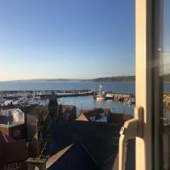 Kitson House - Sea Views, 1 min Walk to Harbour