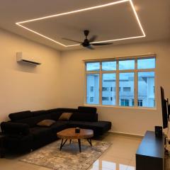 PROMO Luxury Condo 3 Bedrooms Near KLIA, Sepang, Nilai