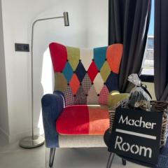 Macher Room