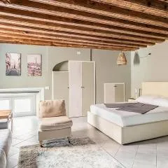 Central, Family-Friendly, Washing Machine, 200m to Aquarium and Metro, 300 Mbps Internet