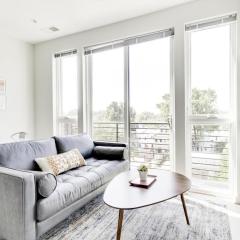 H Street 2br w wd nr bus stops restaurants WDC-761