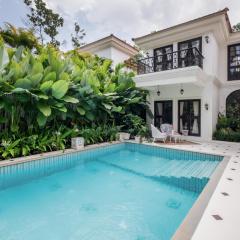 LohonoStays Castello Villa 5