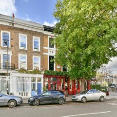 2BR Notting Hill with patio