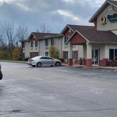 Quality Inn and Suites Middletown-Franklin