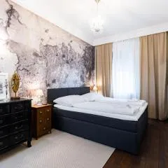 Luxury 2 bedroom apartment with king-size beds