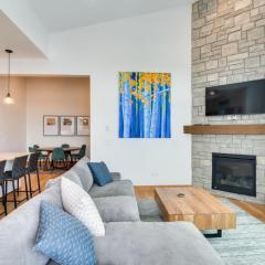 Winter Park Retreat Balcony, Hot Tub and Fireplace!