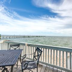 Pier and Pool Access Bayfront Rockport Escape!