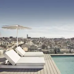 Yurbban Trafalgar Hotel