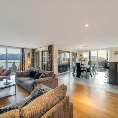 Luxury Apartment in Montreux with Panoramic Views by GuestLee