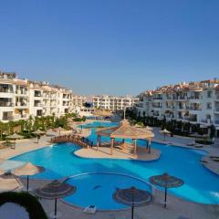 Riviera Resort Apartment - Pool view & Wifi