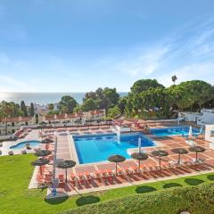 BnB Homes Jardim Cozy Apartment with 3 Swimming pools near the Old Town