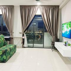Bayan Lepas Cozy Family Stay Sea & Airport View