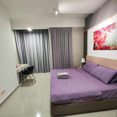 Twin Galaxy Newly Renovated and Cozy 2Bedroom Free CarPark WiFi Netflix