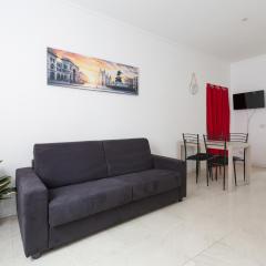 Famagosta M2 Subway Apartment