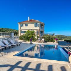 Private Villa Gelia, with panoramic 180 degrees sea view!