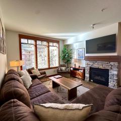 Quiet, Updated, Corner Condo in the Village! Parking, Pool & Spa