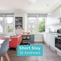 Stylish Apartment - Sleeps 4 - South Street St Andrews