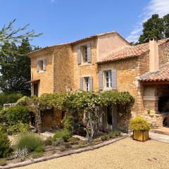 La Paradisse – exceptional Provençal farmhouse (18th century)