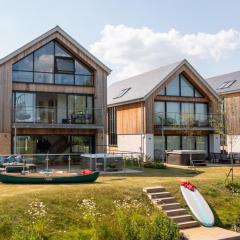 All Aboard ML53 HOT TUB Lakeside Spa