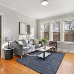 1BR Airy Apartment with Wi-Fi - Barry 2