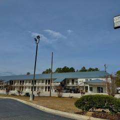 Garden Inn & Suites