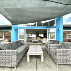 Sands Beach House - Matarangi Holiday Home
