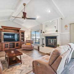 201 Cottontail Ln - Cottontail Cove home