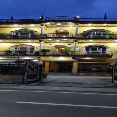 Hotel Alaknanda Inn,Srinagar