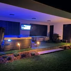 Luxury Home with Jakuzzi near Neusiedler See
